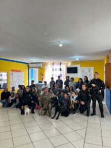 Polícia Penal participa de ação social com crianças em Florianópolis